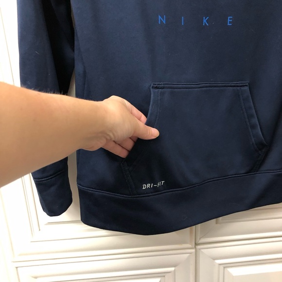 Nike Drifit youth pullover hoodie - Picture 3 of 8